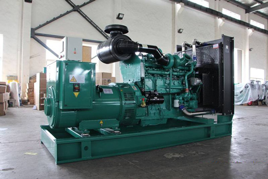 马尾320kw康明斯柴油发电车出租组图片 马尾320kw康明斯柴油发电车出租组图片